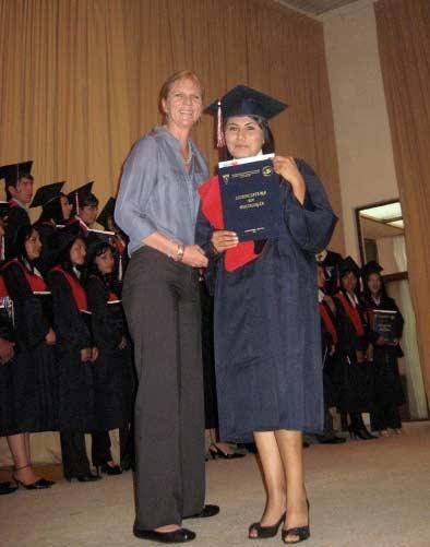 Amalia-and-Lila-with-diploma
